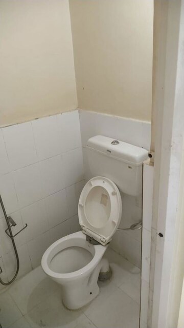 Bathroom in 1 BHK Apartment at Narmada Heights, Paud Road – for Rent