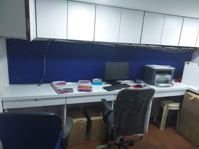 Team Area, haware-fantasia Commercial Office Space 210 Sq.Ft. In Vashi Sector 28 Navi Mumbai 9826710