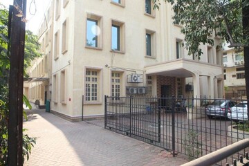  Office Space – Exterior View View at Dadar West - for Rent