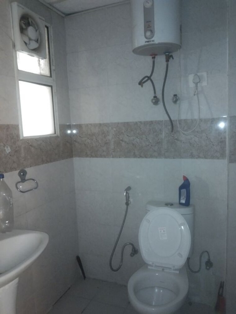 Bathroom, supertech-ecovillage-ii 2 Bedroom 890 Sq.Ft. Apartment In Sector 16b Greater Noida Greater Noida 9826729