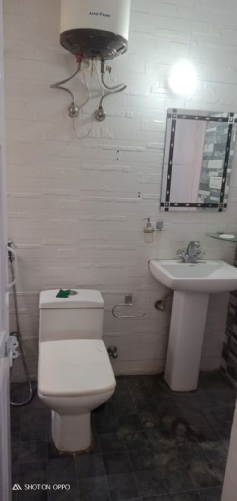 Bathroom, vasant kunj 3 Bedroom 1450 Sq.Ft. Apartment In Vasant Kunj Delhi 9826738