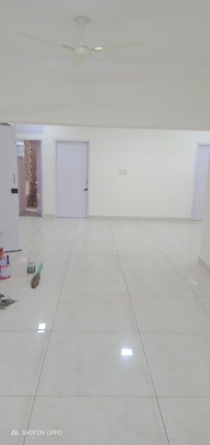 Room in 3 BHK Apartment at Vasant Kunj – for Rent