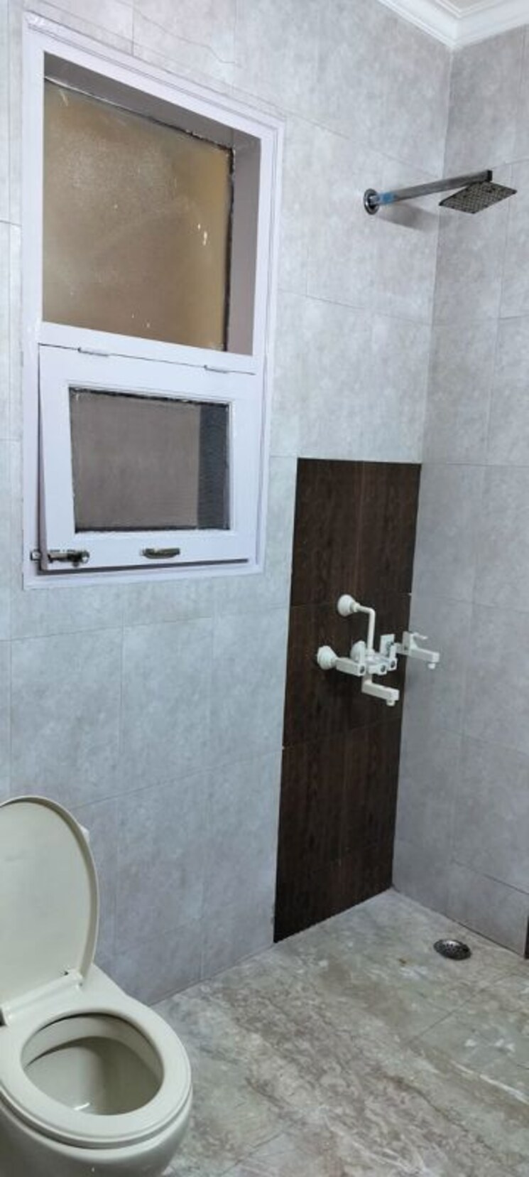 Bathroom, sector 46 6+ Bedroom 200 Sq.Mt. Villa In Sector 46 Noida 9826746