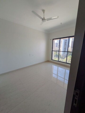 Room in 3 BHK Apartment at Jyoti Sukriti, Goregaon East – for Rent