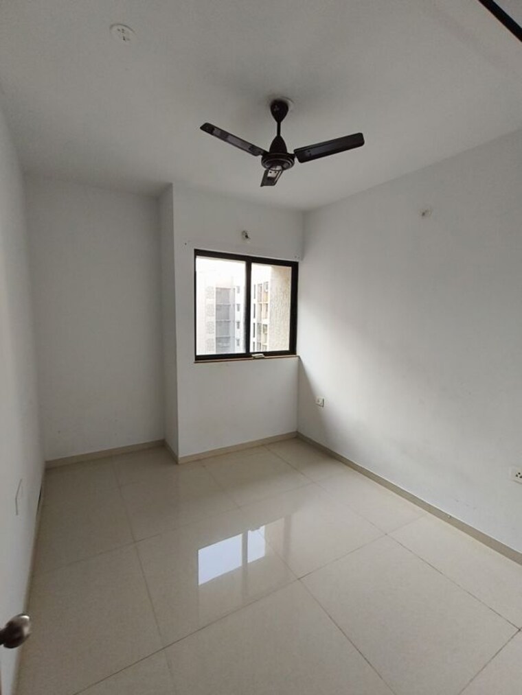 Room, lodha-downtown 2 Bedroom 580 Sq.Ft. Apartment In Dombivli East Thane 9826747