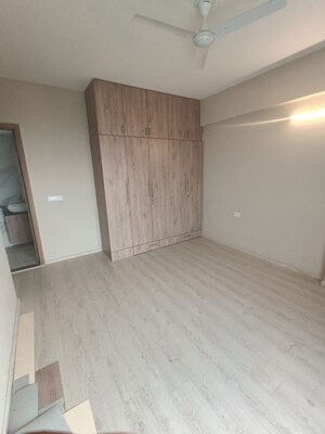 Room in 2 BHK Apartment at M3M Skywalk, Sector 74 – for Rent