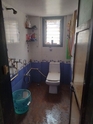 Bathroom in 1 BHK Apartment at Dombivli West – for Rent
