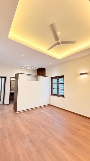 Room in 4 BHK Independent House at Indiranagar – for Rent