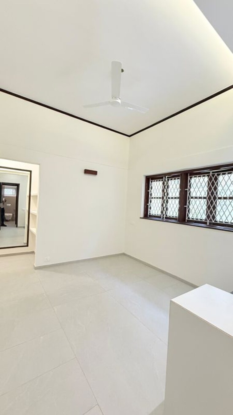 Room, indiranagar 4 Bedroom 3560 Sq.Ft. Independent House In Indiranagar Bangalore 9826802