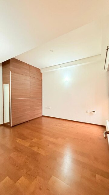 Room in 4 BHK Apartment at Prestige Leela Residency, Kodihalli – for Rent