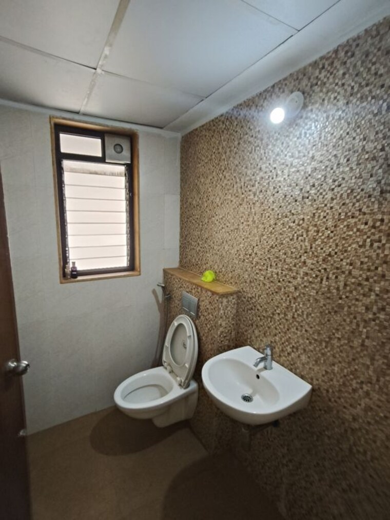 Bathroom, lodha-lakeshore-greens 1 Bedroom 505 Sq.Ft. Apartment In Dombivli East Thane 9826799