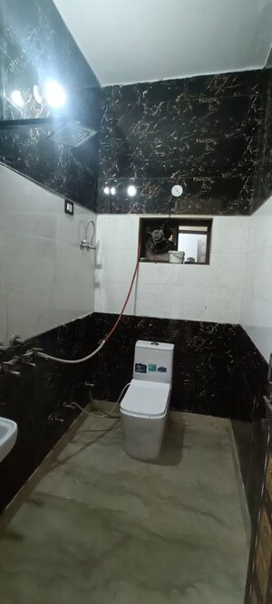 Master Bedroom in 1 BHK Builder Floor at Rohini Sector 8 – for Rent