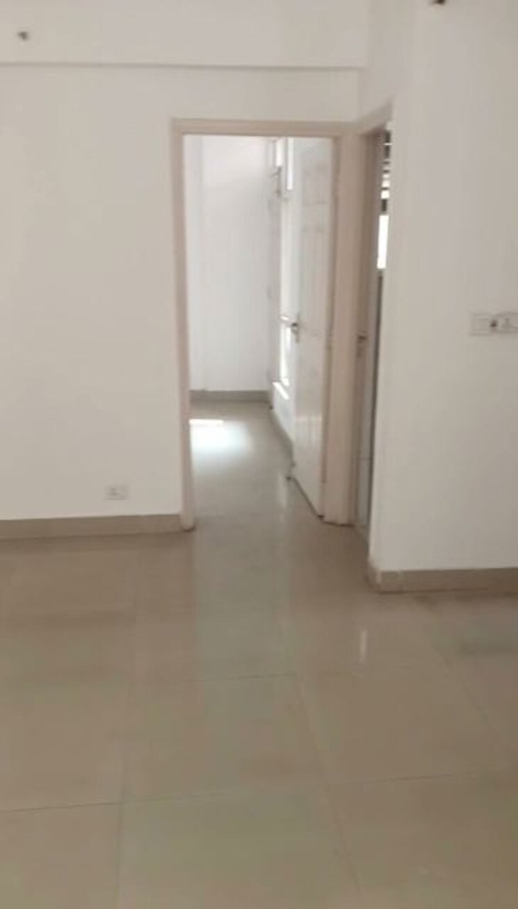 Room, supertech-cape-town 2 Bedroom 930 Sq.Ft. Apartment In Sector 74 Noida 9460057