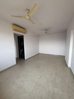 2.5 BHK Apartment For Sale in Lodha Splendora