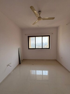 Room in 2.5 BHK Apartment at Lodha Splendora, Ghodbunder Road – for Sale