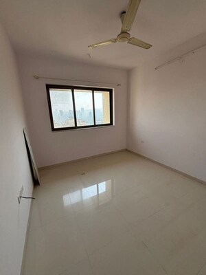 Room in 2.5 BHK Apartment at Lodha Splendora, Ghodbunder Road – for Sale