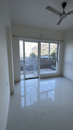 Room in 3 BHK Apartment at Godrej Hillside 2, Mahalunge – for Rent