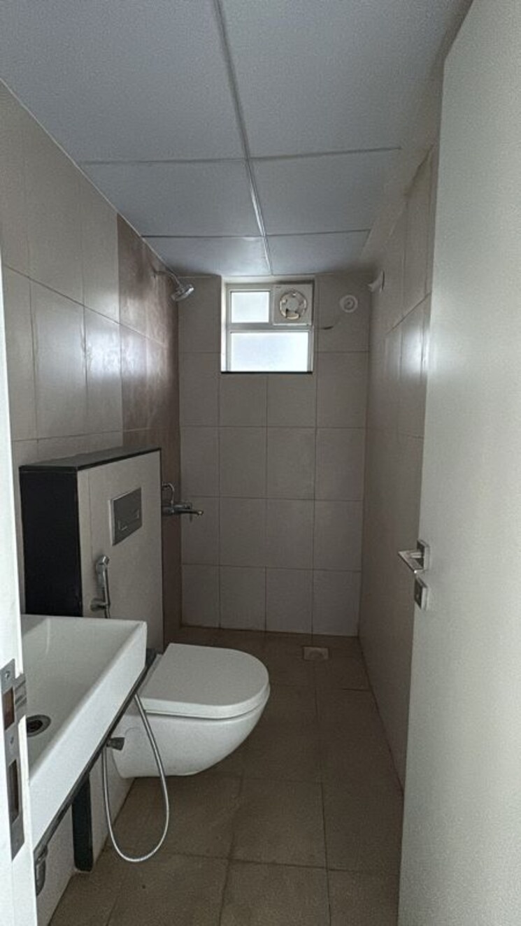 Bathroom, godrej-hillside-2 3 Bedroom 850 Sq.Ft. Apartment In Mahalunge Pune 9811878