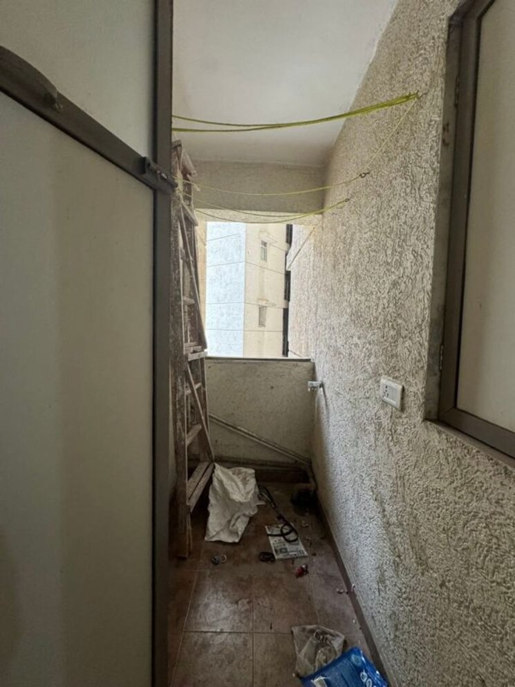 Bathroom, lodha-splendora 3 Bedroom 953 Sq.Ft. Apartment In Ghodbunder Road Thane 9826881