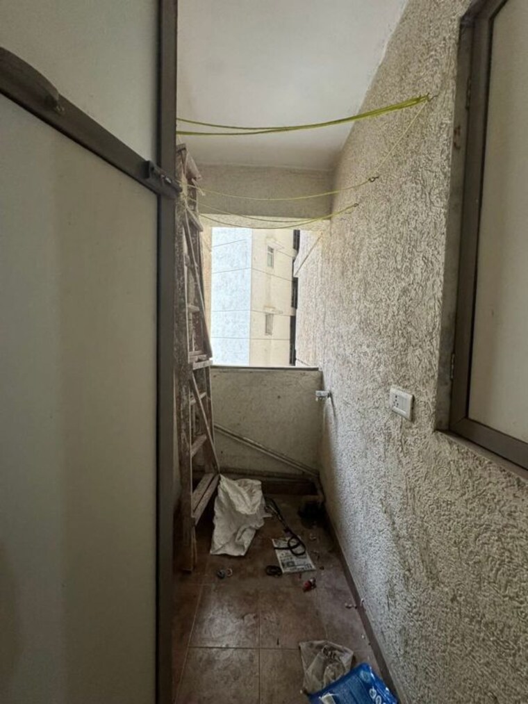 Bathroom, lodha-splendora 3 Bedroom 953 Sq.Ft. Apartment In Ghodbunder Road Thane 9826881