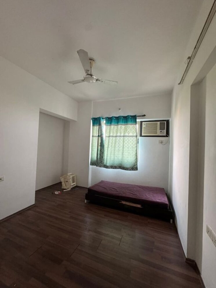 Room, lodha-splendora 3 Bedroom 953 Sq.Ft. Apartment In Ghodbunder Road Thane 9826881