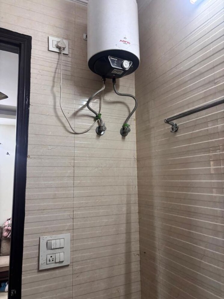 Master Bedroom, sector 46 2 Bedroom 1299 Sq.Ft. Builder Floor In Sector 46 Gurgaon 9826898