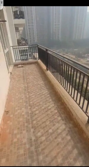 Balcony in 3.5 BHK Apartment at Omaxe Waterscapes, Gomti Nagar – for Rent