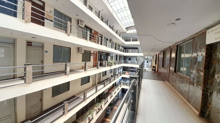 Balcony, tikrapara Commercial Office Space 400 Sq.Ft. In Tikrapara Raipur 9824289