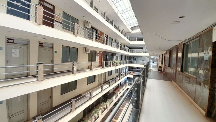 Balcony, tikrapara Commercial Office Space 400 Sq.Ft. In Tikrapara Raipur 9824289