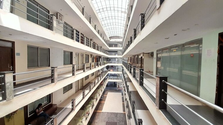 Balcony, tikrapara Commercial Office Space 400 Sq.Ft. In Tikrapara Raipur 9824289