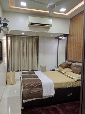 Bedroom in 2.5 BHK Apartment at Evershine Embassy, Andheri West – for Rent