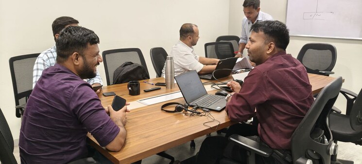 Team Area, real-tech-park Commercial Office Space 3000 Sq.Ft. In Vashi Sector 30a Navi Mumbai 9826924