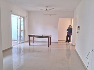 Room in 3 BHK Apartment at Kunal Belleza, Bavdhan – for Rent