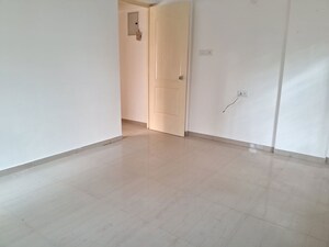 Room in 3 BHK Apartment at Kunal Belleza, Bavdhan – for Rent