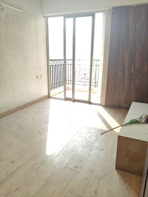 Room in 2 BHK Apartment at Prateek Grand City, Siddharth Vihar – for Rent