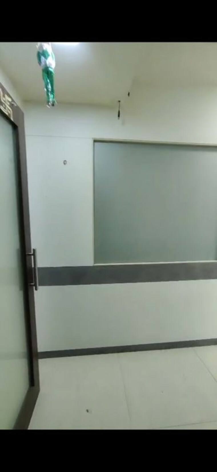 Team Area, khar west Commercial Office Space 600 Sq.Ft. In Khar West Mumbai 9826961