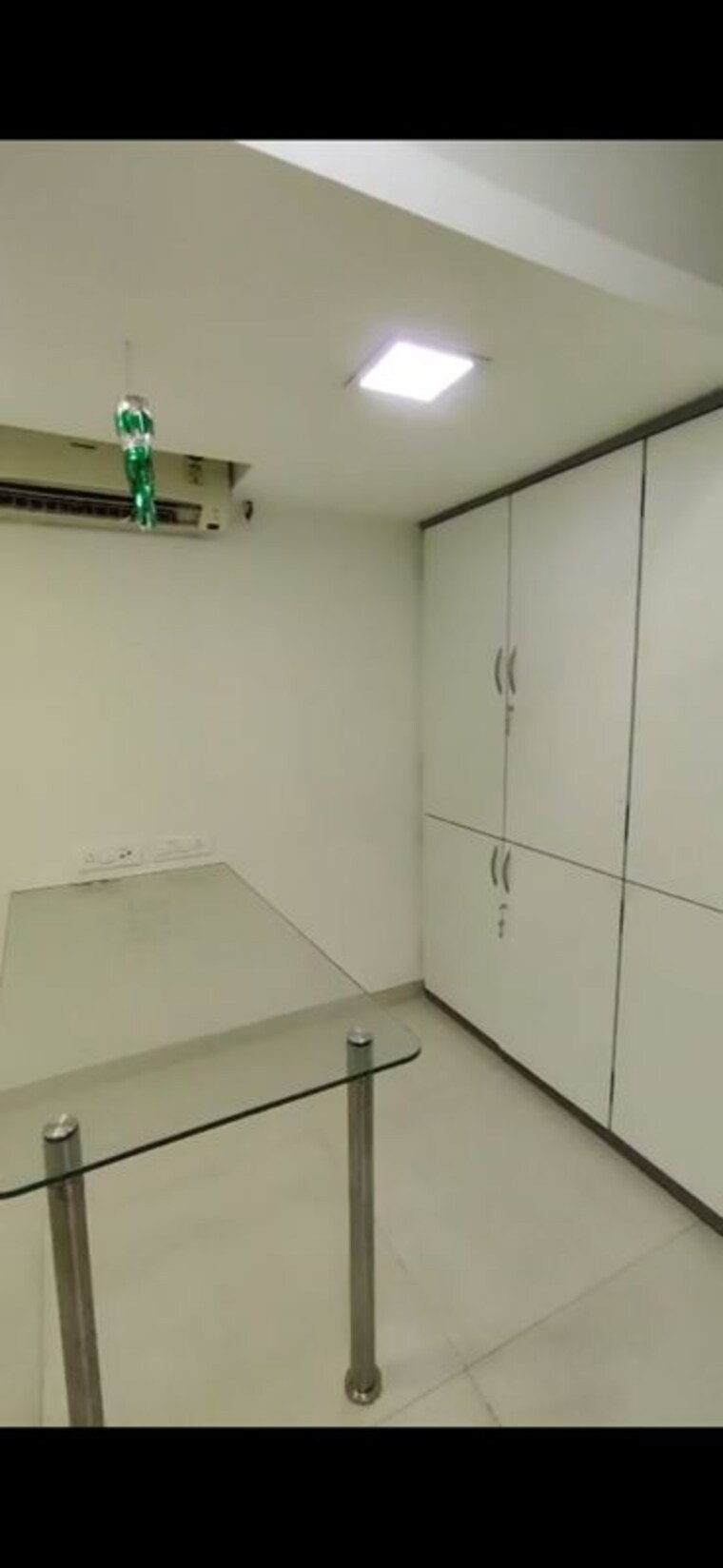 Team Area, khar west Commercial Office Space 600 Sq.Ft. In Khar West Mumbai 9826961