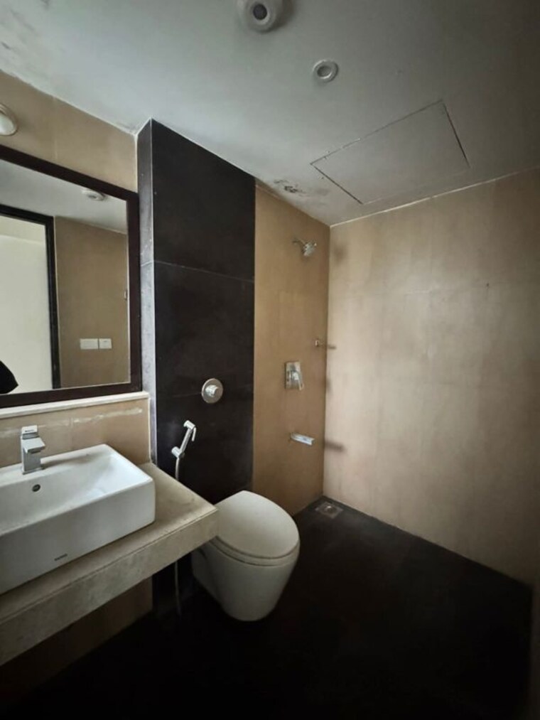 Other, lodha-splendora 2 Bedroom 771 Sq.Ft. Apartment In Ghodbunder Road Thane 9826971