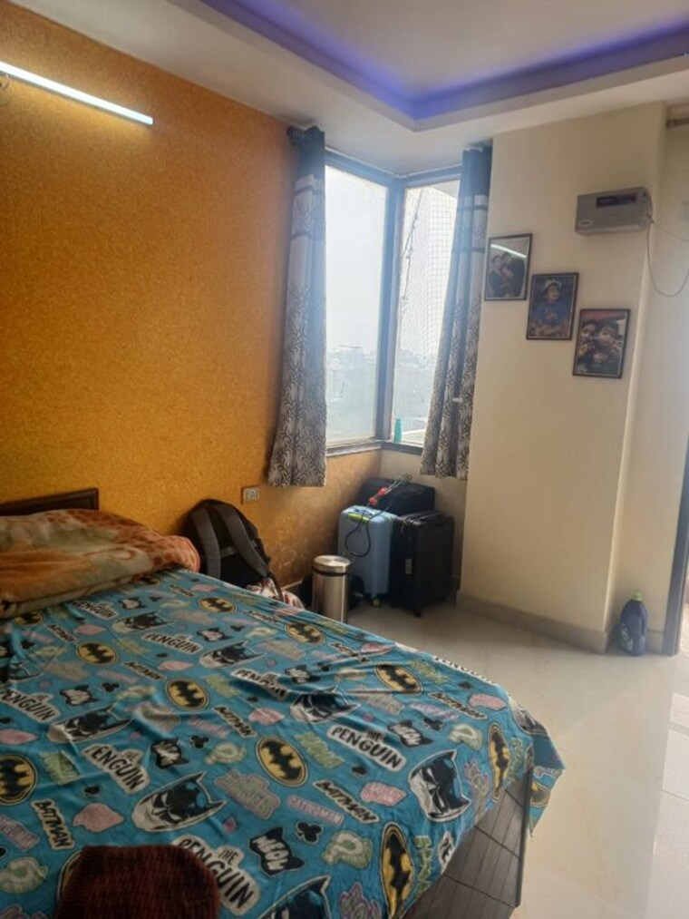 Bedroom, super-mig 3 Bedroom 250 Sq.Mt. Builder Floor In Sector 105 Noida 9826979