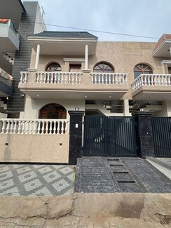 3 BHK + Servant Room,Study Room,Extra Room Independent House For Sale in Sector 127