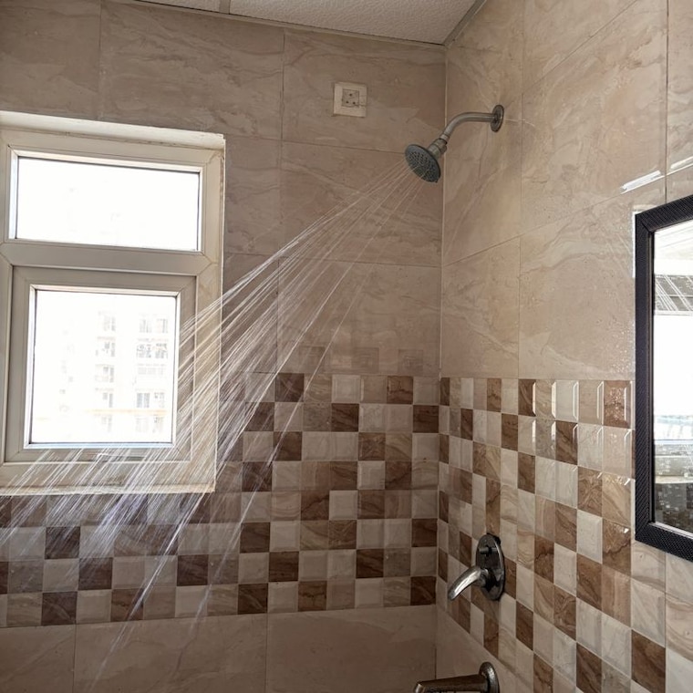 Bathroom, sunshine-helios 3.5 Bedroom 1685 Sq.Ft. Apartment In Sector 78 Noida 9827003