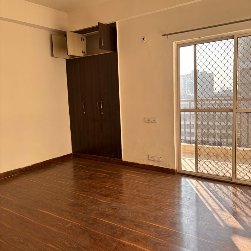 3.5 BHK + Extra Room 1685 Sq.Ft. Apartment in Sunshine Helios