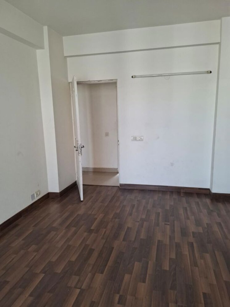 Room, tulip-petals 3 Bedroom 1550 Sq.Ft. Apartment In Sector 89 Gurgaon 9827020