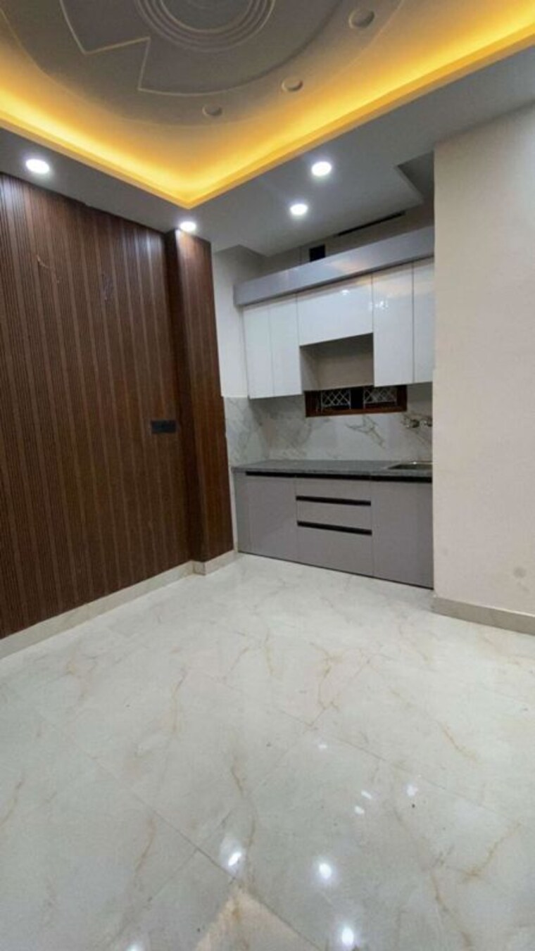 Room, nawada 1 Bedroom 45 Sq.Yd. Builder Floor In Nawada Delhi 9827033