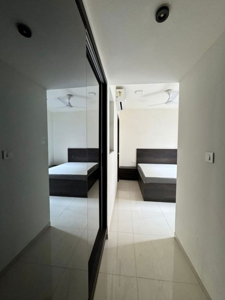 Bathroom, lodha-splendora 2 Bedroom 701 Sq.Ft. Apartment In Ghodbunder Road Thane 9827051
