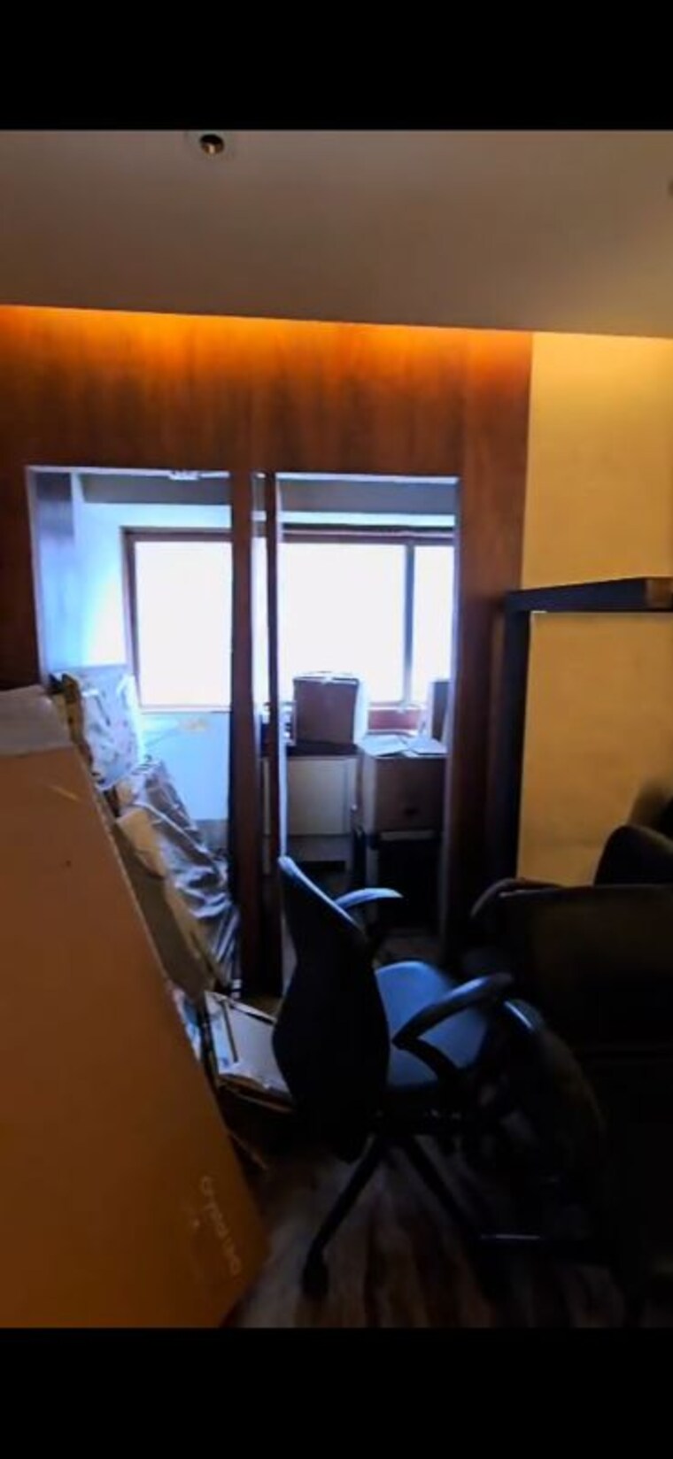 Team Area, bandra west Commercial Office Space 650 Sq.Ft. In Bandra West Mumbai 9827070