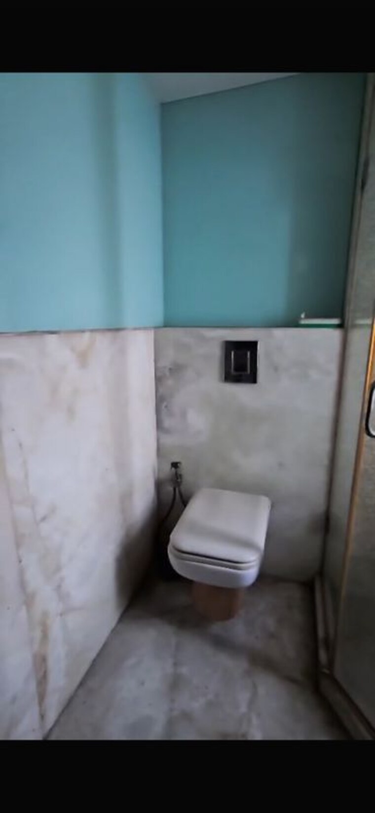 Washroom, bandra west Commercial Office Space 650 Sq.Ft. In Bandra West Mumbai 9827070