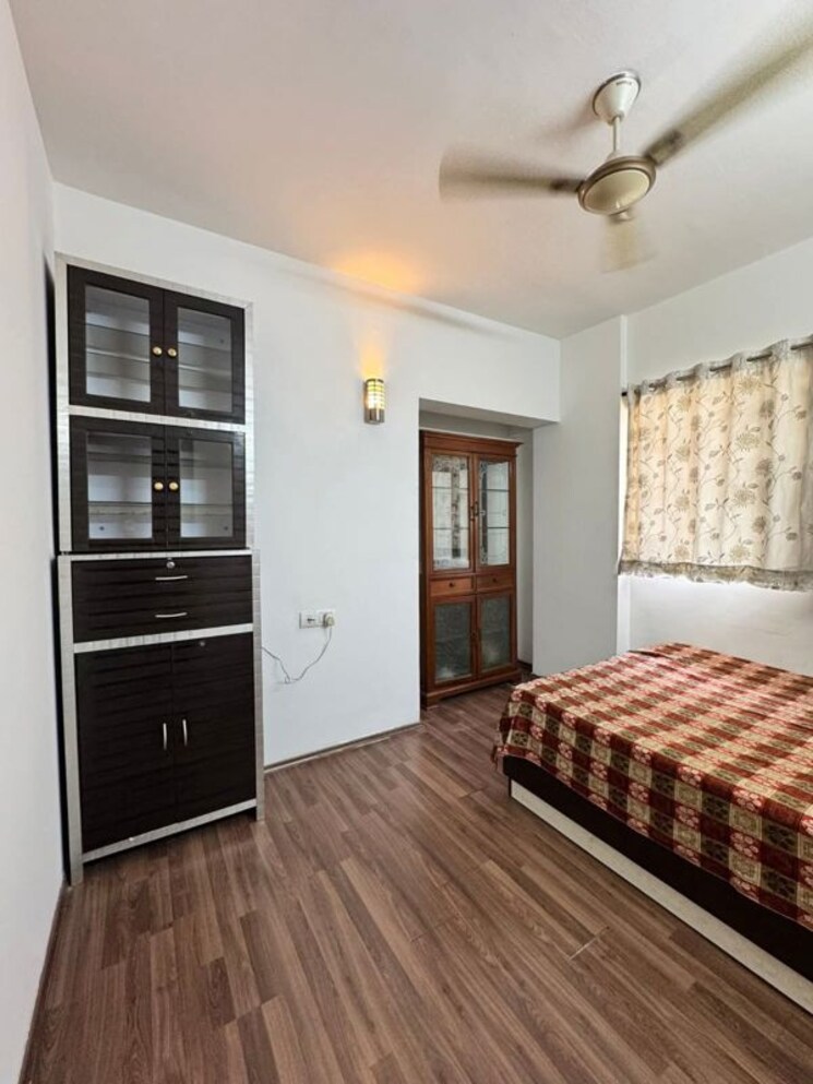 Bedroom, lodha-splendora 2.5 Bedroom 838 Sq.Ft. Apartment In Ghodbunder Road Thane 9827117