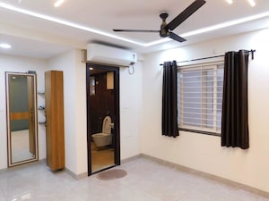 Room in 3 BHK Apartment at Hallmark Sunnyside, Manchirevula – for Rent