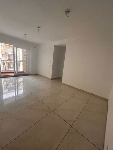 Room in 3 BHK Apartment at Rishita Manhattan, Gomti Nagar – for Sale